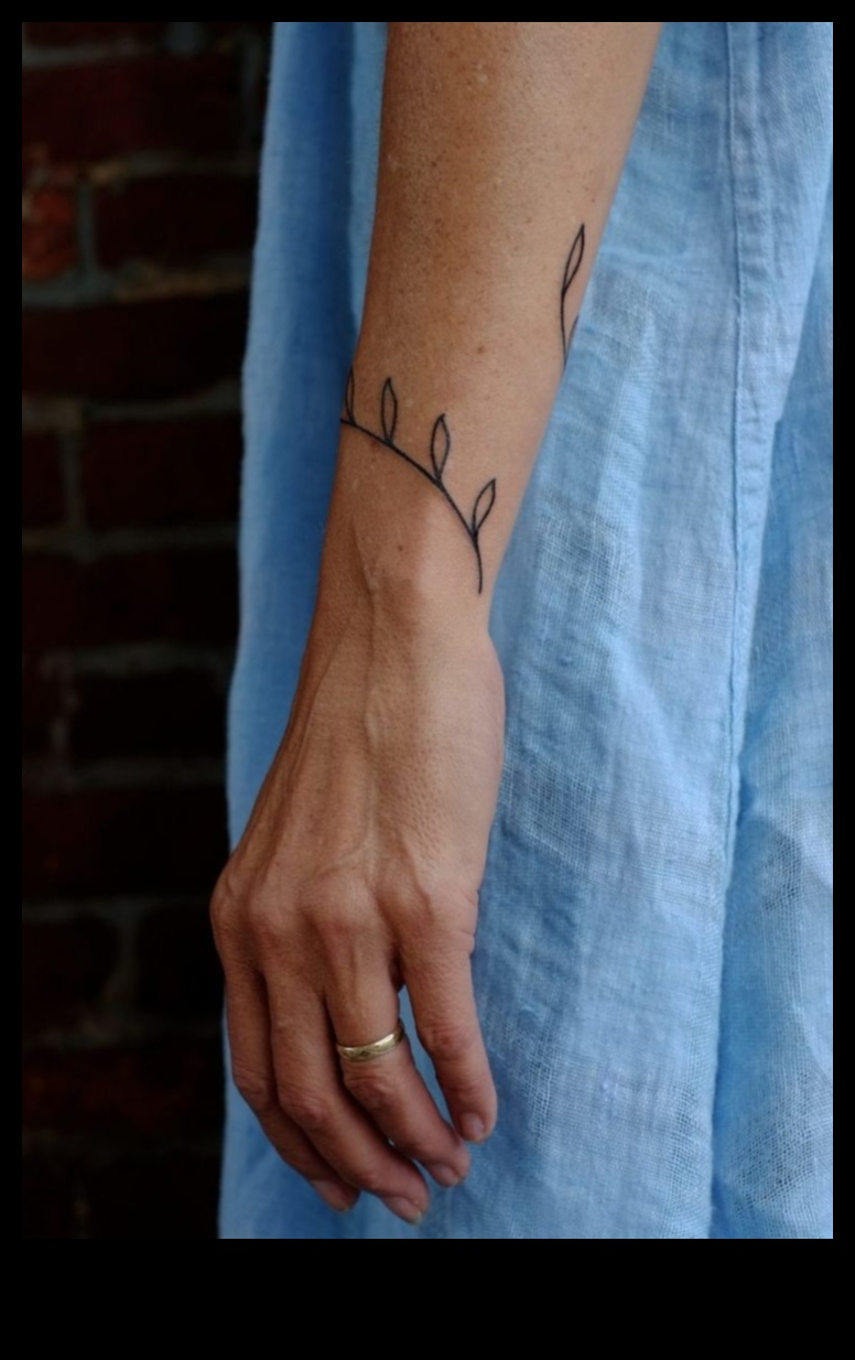 Καμβάς καρπού: Όπου τα μικρά τατουάζ κάνουν μια τολμηρή δήλωση