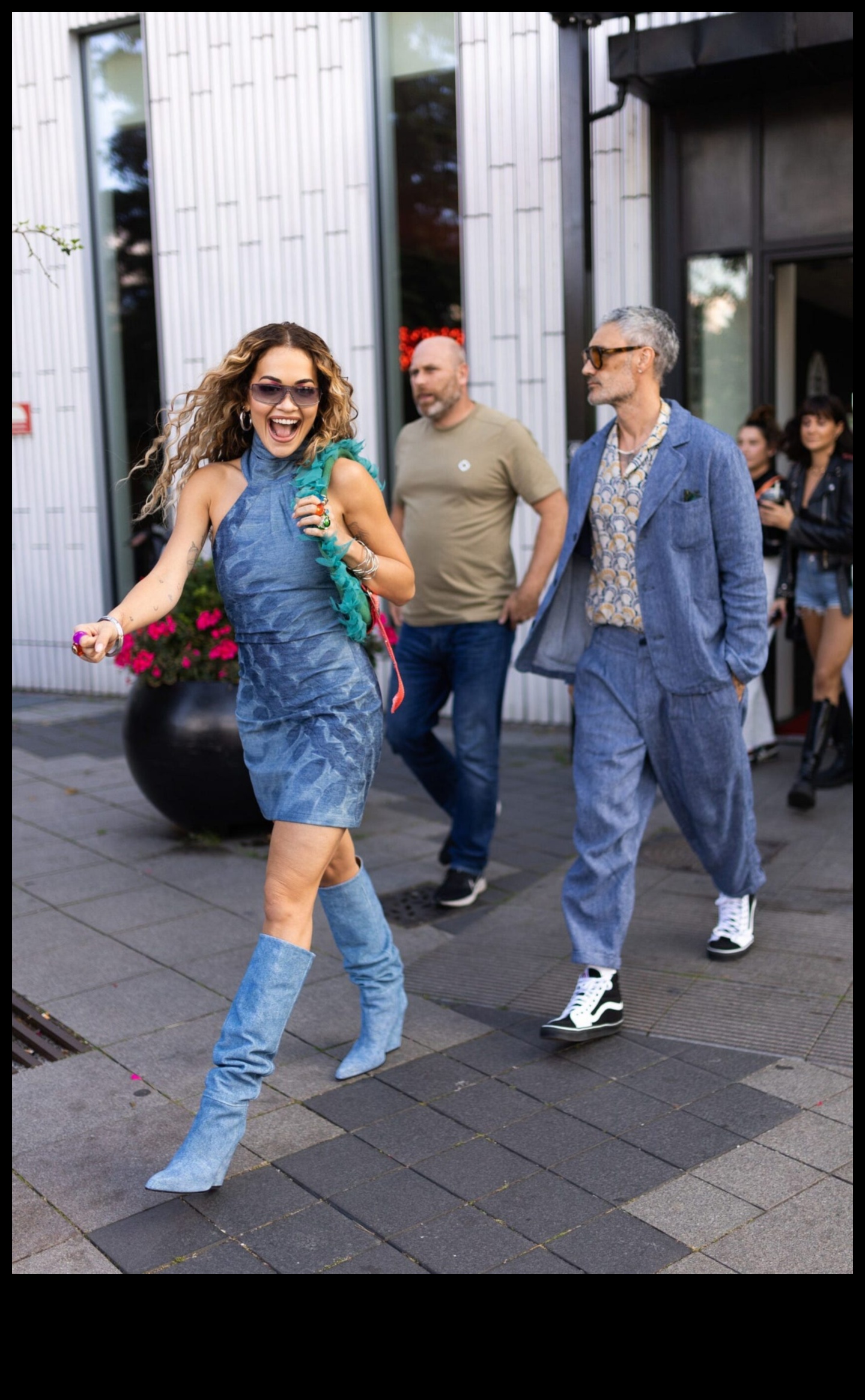 Dynamic Denim: Από το Κλασικό στην Αιχμή