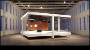 Gravity's Embrace: Πλοήγηση στην έλξη της Κοσμικής Δύναμης